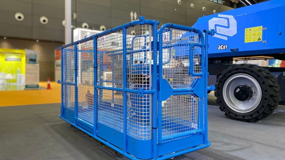Bayraklı Manlift, Bayraklı Menlift, Bayraklı Manlift Fiyatları, Bayraklı Menlift Fiyatları
